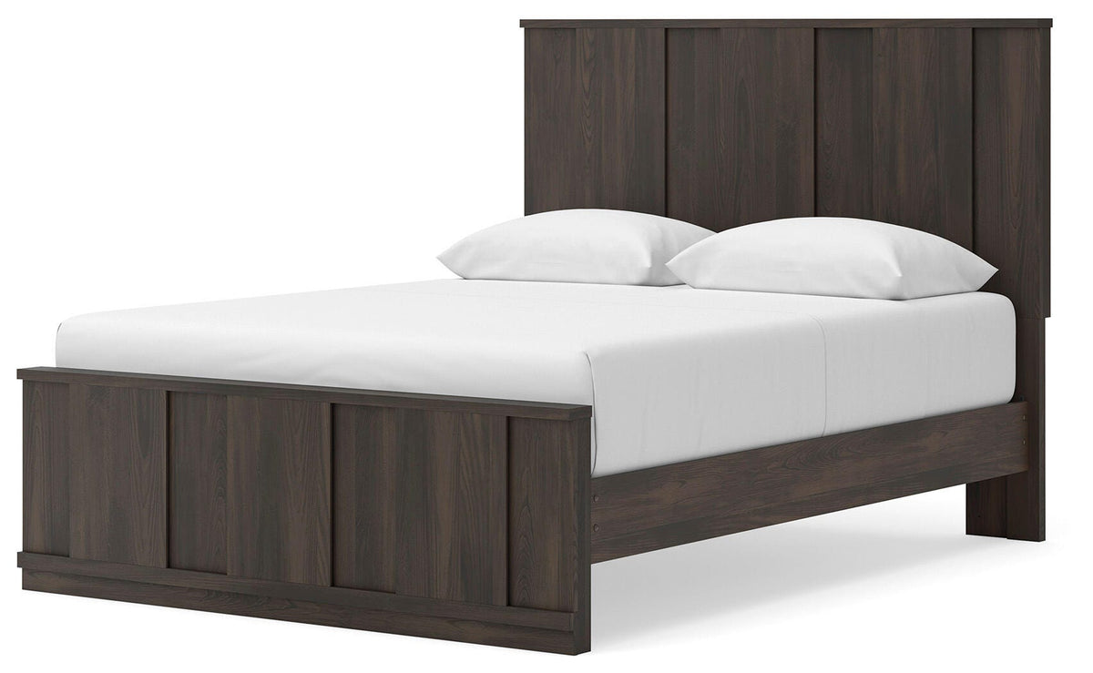 Jadiston Queen Panel Platform Bed