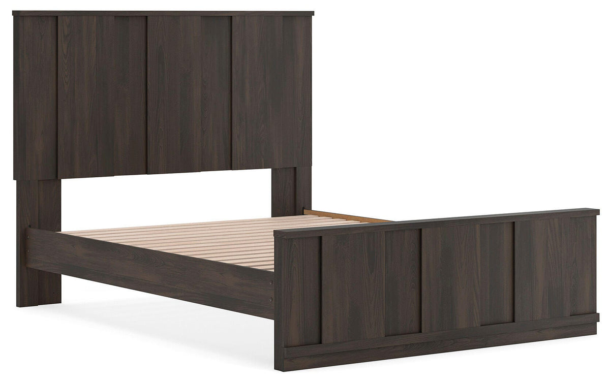 Jadiston Queen Panel Platform Bed