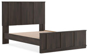 Jadiston Queen Panel Platform Bed