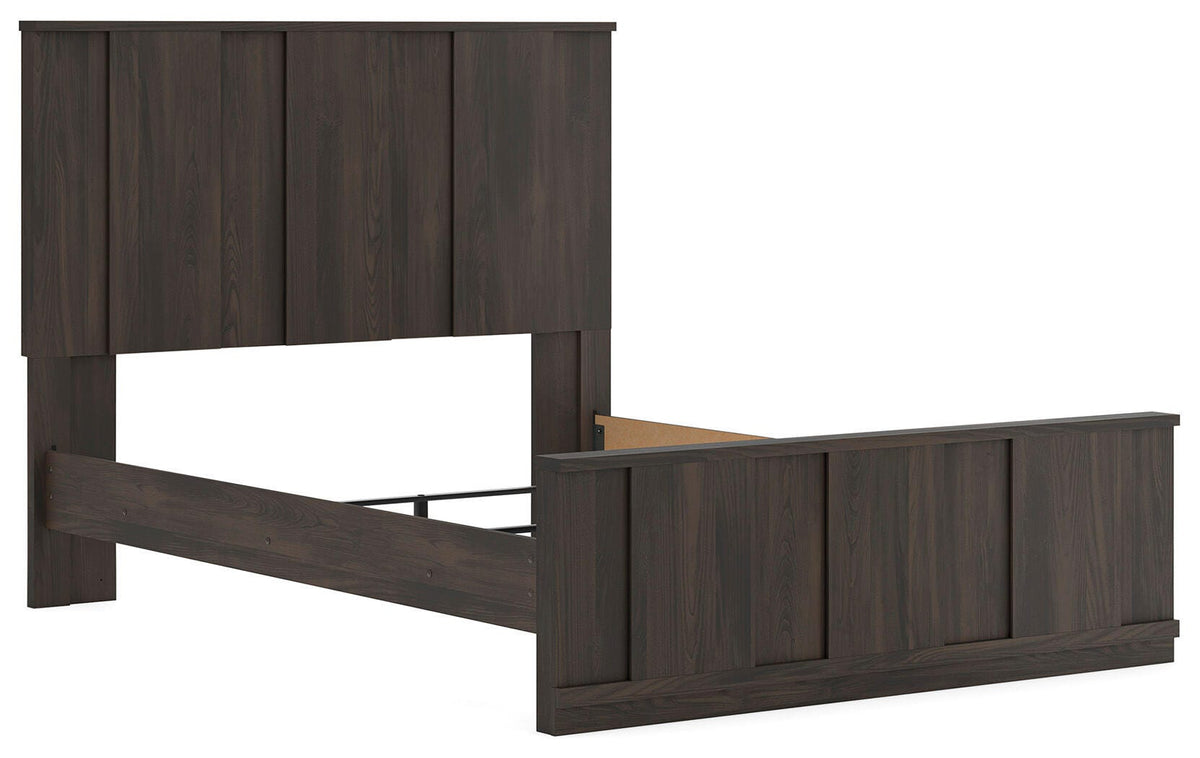 Jadiston Queen Panel Bed