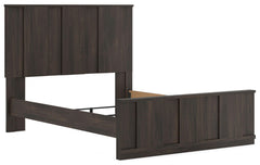 Jadiston Queen Panel Bed