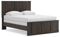 Jadiston Queen Panel Bed