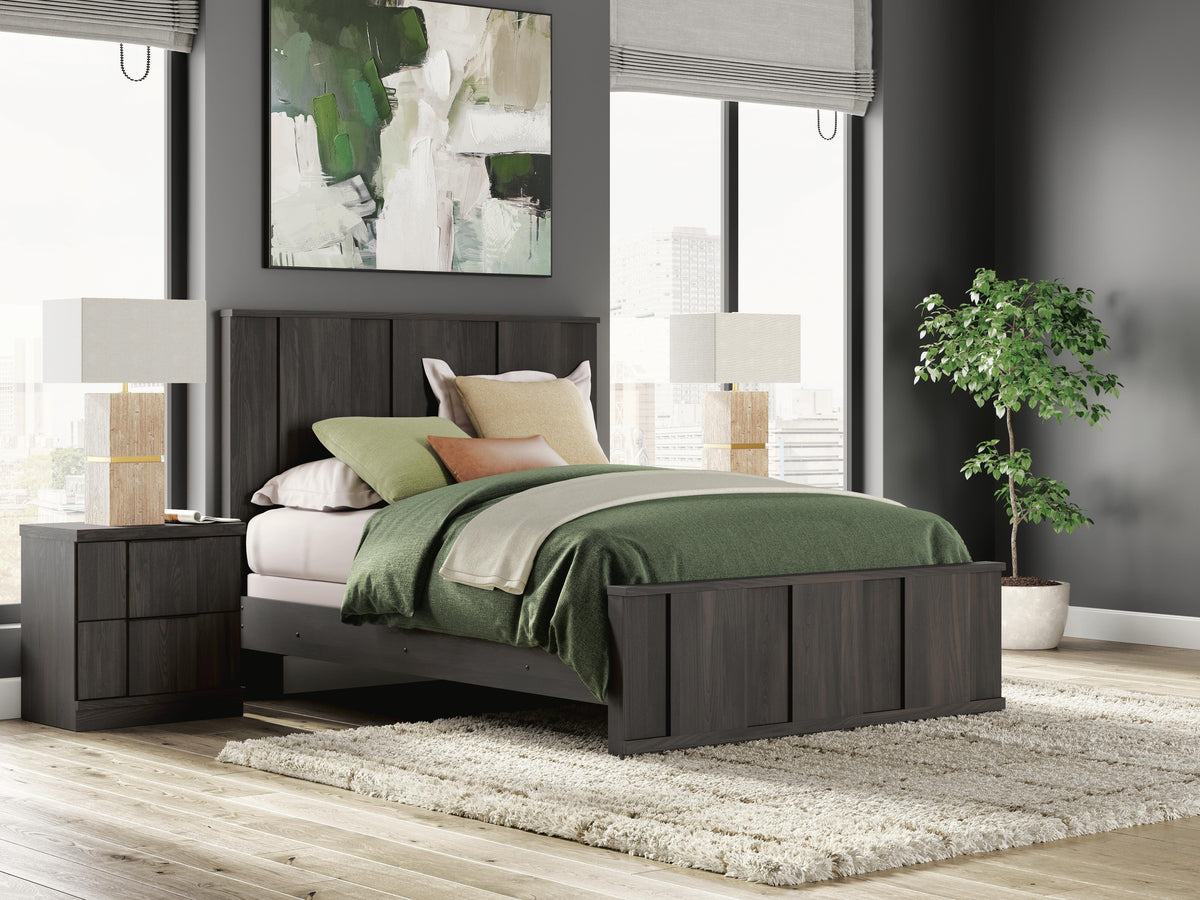 Jadiston Queen Panel Bed