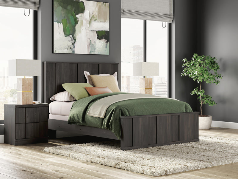 Jadiston Queen Panel Bed