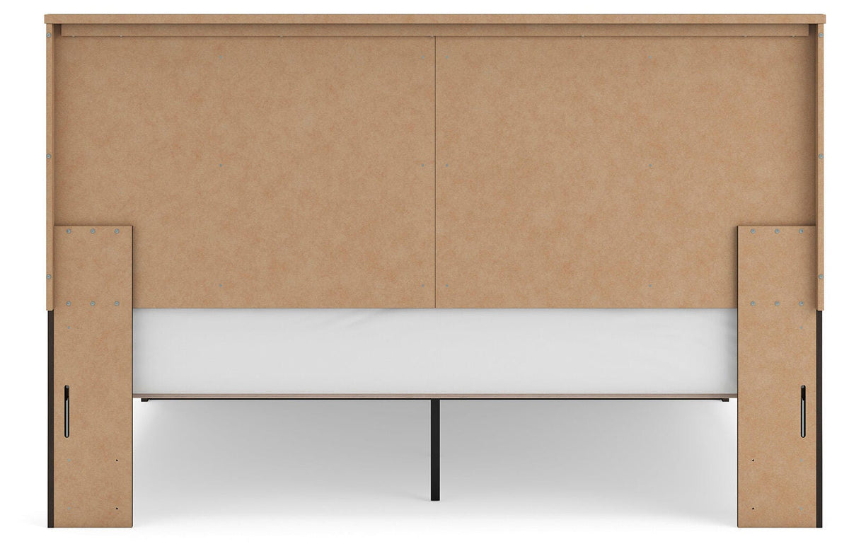 Jadiston King Panel Platform Bed