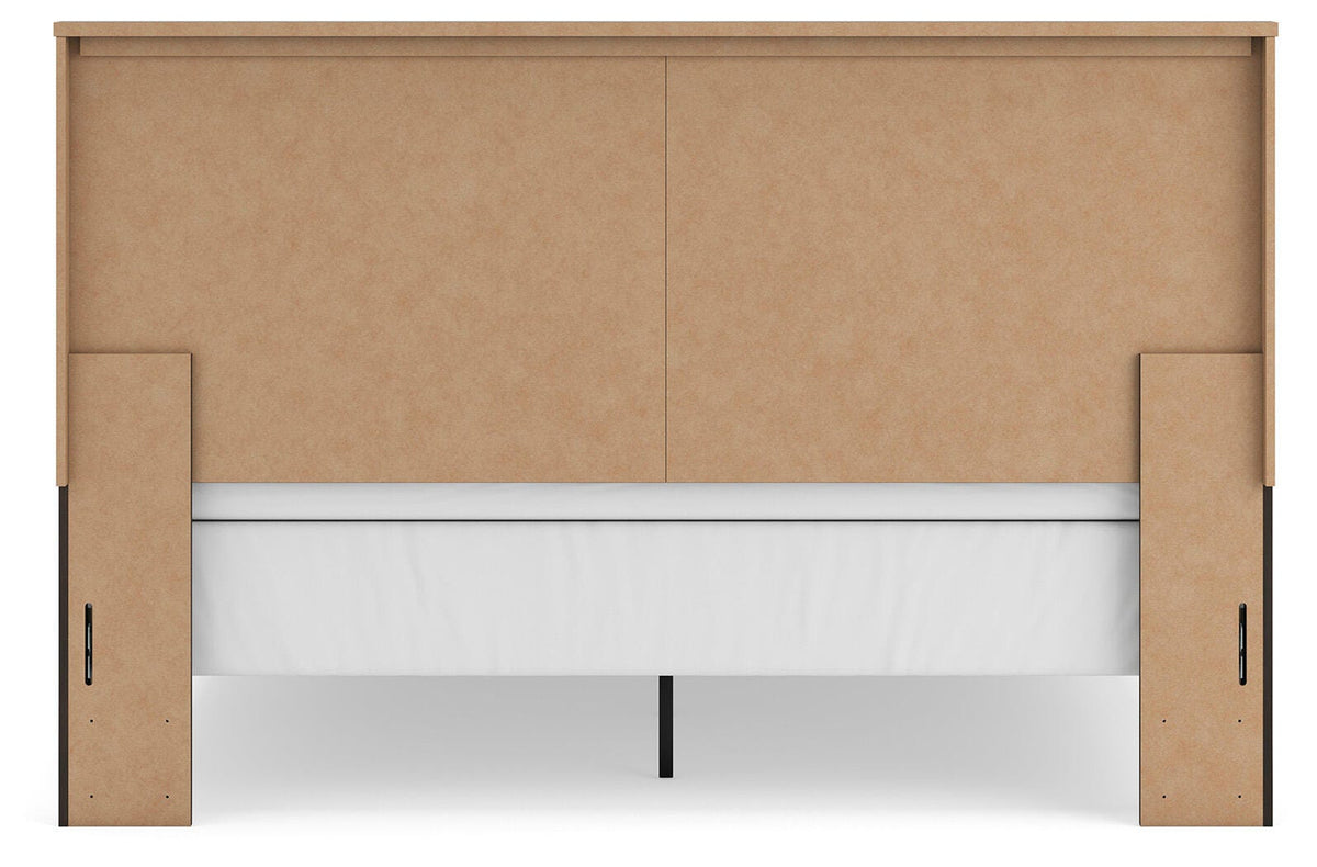 Jadiston King Panel Bed