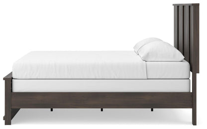 Jadiston King Panel Bed