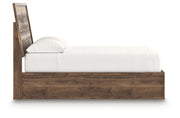 Zadilyn Full Panel Bed