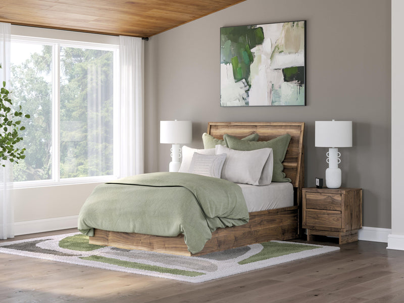 Zadilyn Full Panel Bed