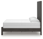 Parlayon Queen Panel Bed