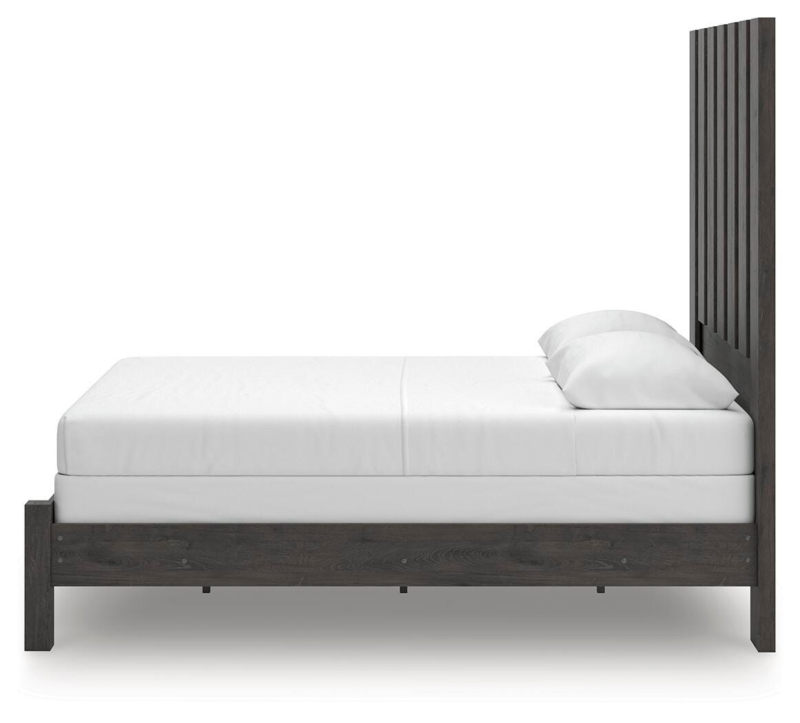 Fraluna Queen Panel Bed, Dresser, Mirror and Nightstand