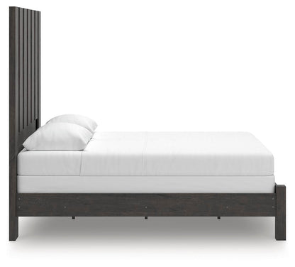 Fraluna Queen Panel Bed, Dresser, Mirror and Nightstand