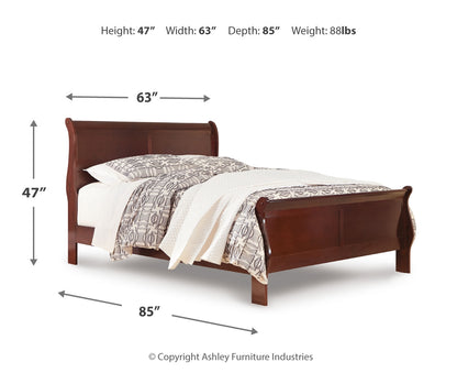 Alisdair Queen Sleigh Bed with Mirrored Dresser
