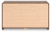 Hollinaze Dresser