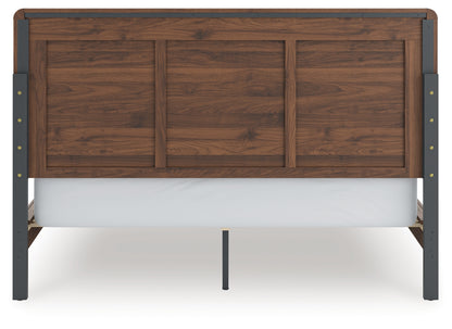 Hollinaze California King Panel Bed