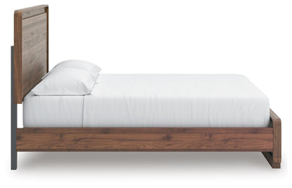 Hollinaze California King Panel Bed