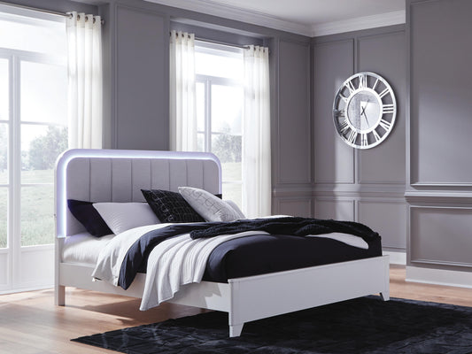 Frostlyn King Upholstered Panel Bed