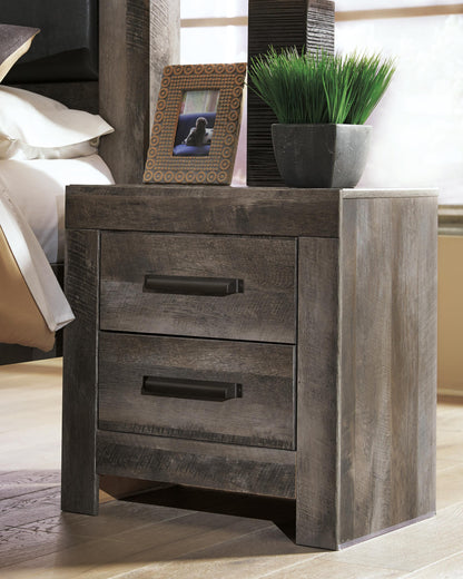 Wynnlow Queen Panel Bed, Dresser, Mirror, and Nightstand