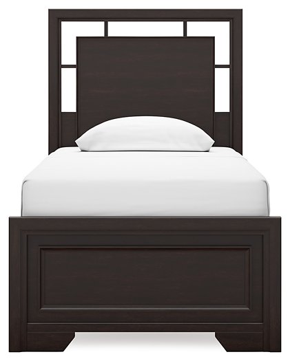 Covetown Bed