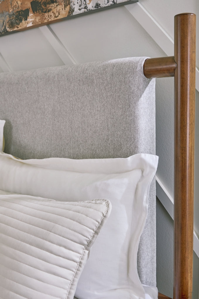 Lyncott Queen Upholstered Panel Bed