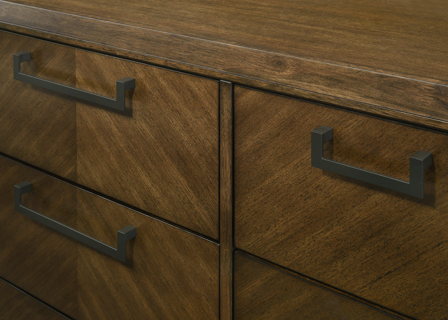 Lakecrest Chest