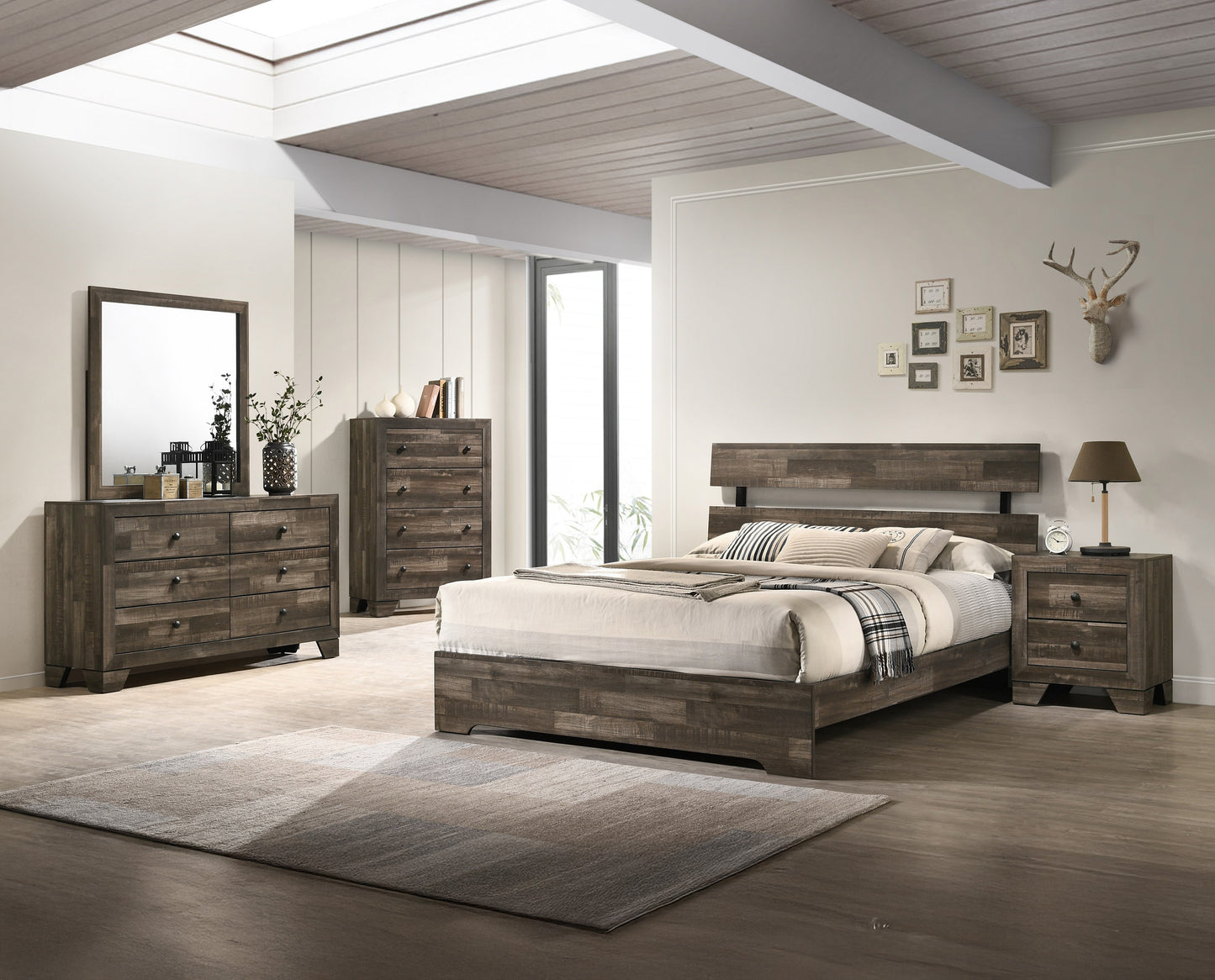 Atticus Chest