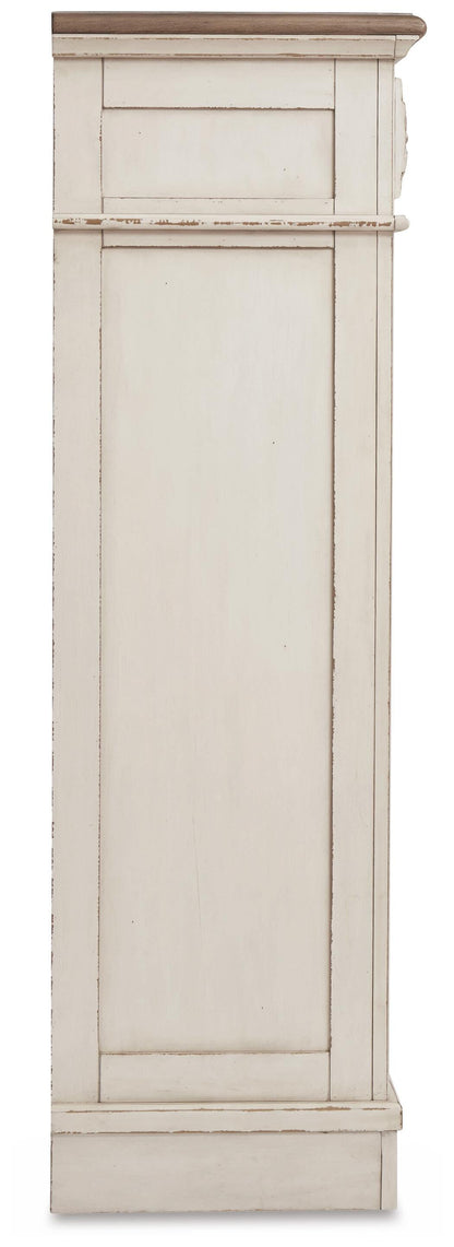 Realyn Queen Upholstered Bed with Mirrored Dresser and Chest