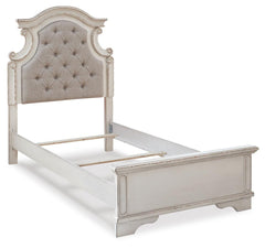 Realyn Twin Panel Bed with Mirrored Dresser