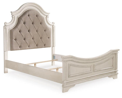 Realyn Queen Upholstered Panel Bed with Mirrored Dresser