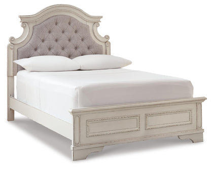 Realyn Full Panel Bed with Mirrored Dresser