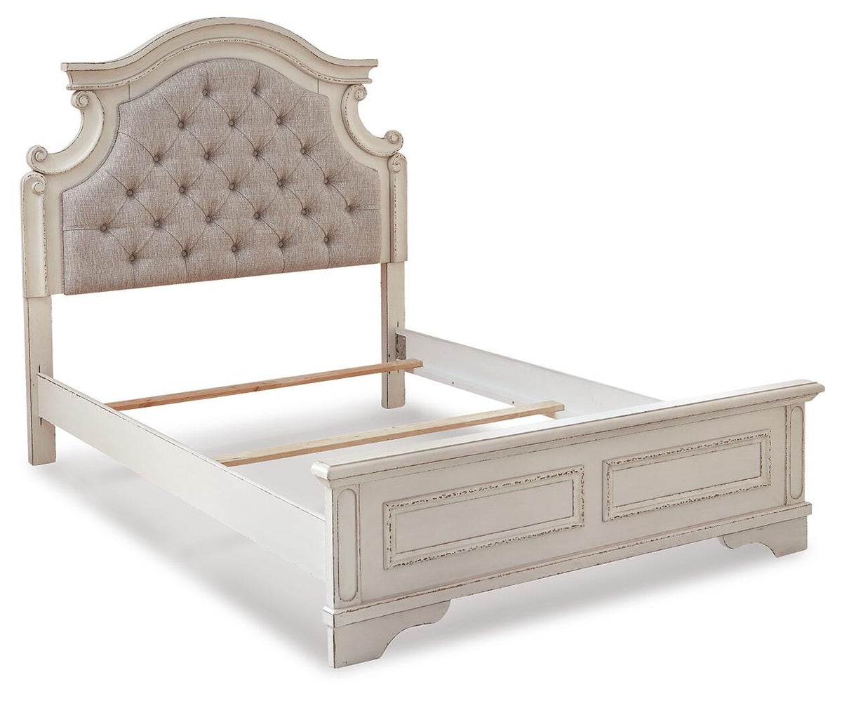 Realyn Full Panel Bed with Mirrored Dresser