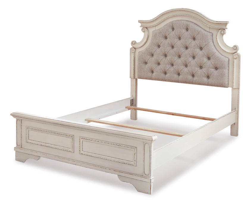 Realyn Upholstered Panel Bed