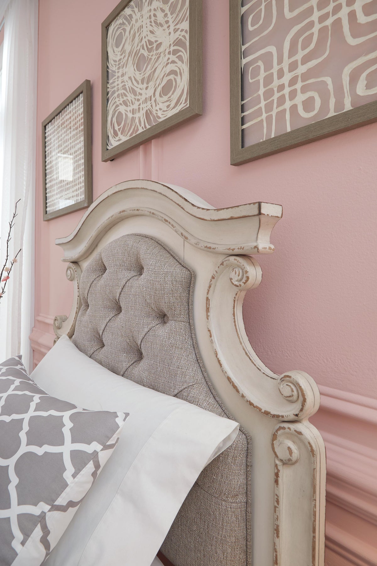 Realyn California King Upholstered Panel Bed