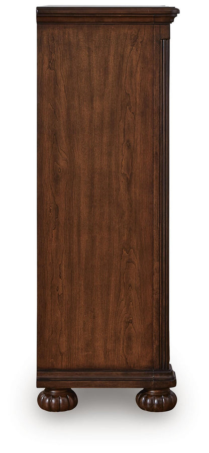 Lavinton Queen Poster Bed, Dresser, Mirror, Chest and Nightstand