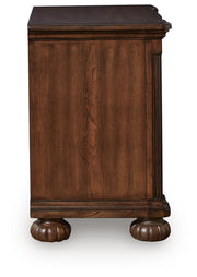 Lavinton King 4PC Bedroom Set
