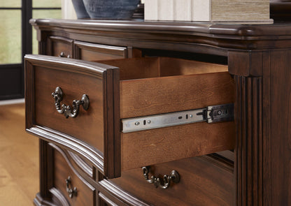 Lavinton King 4PC Bedroom Set