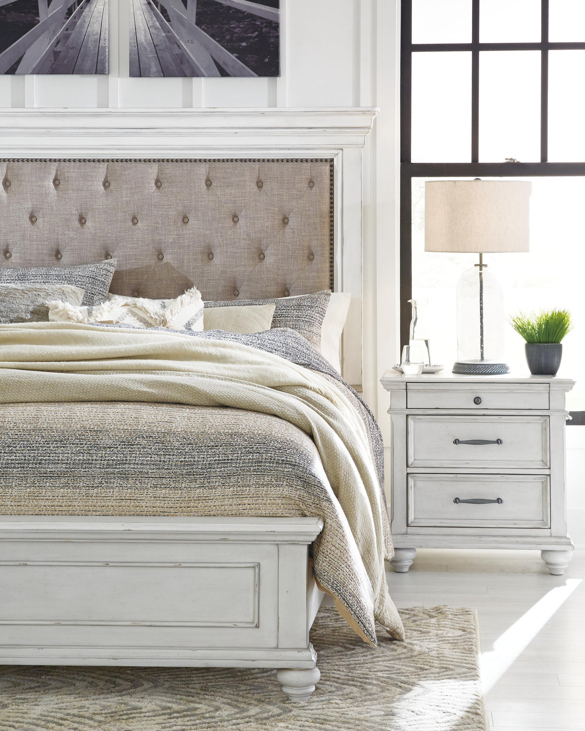 Kanwyn California King Panel Bed