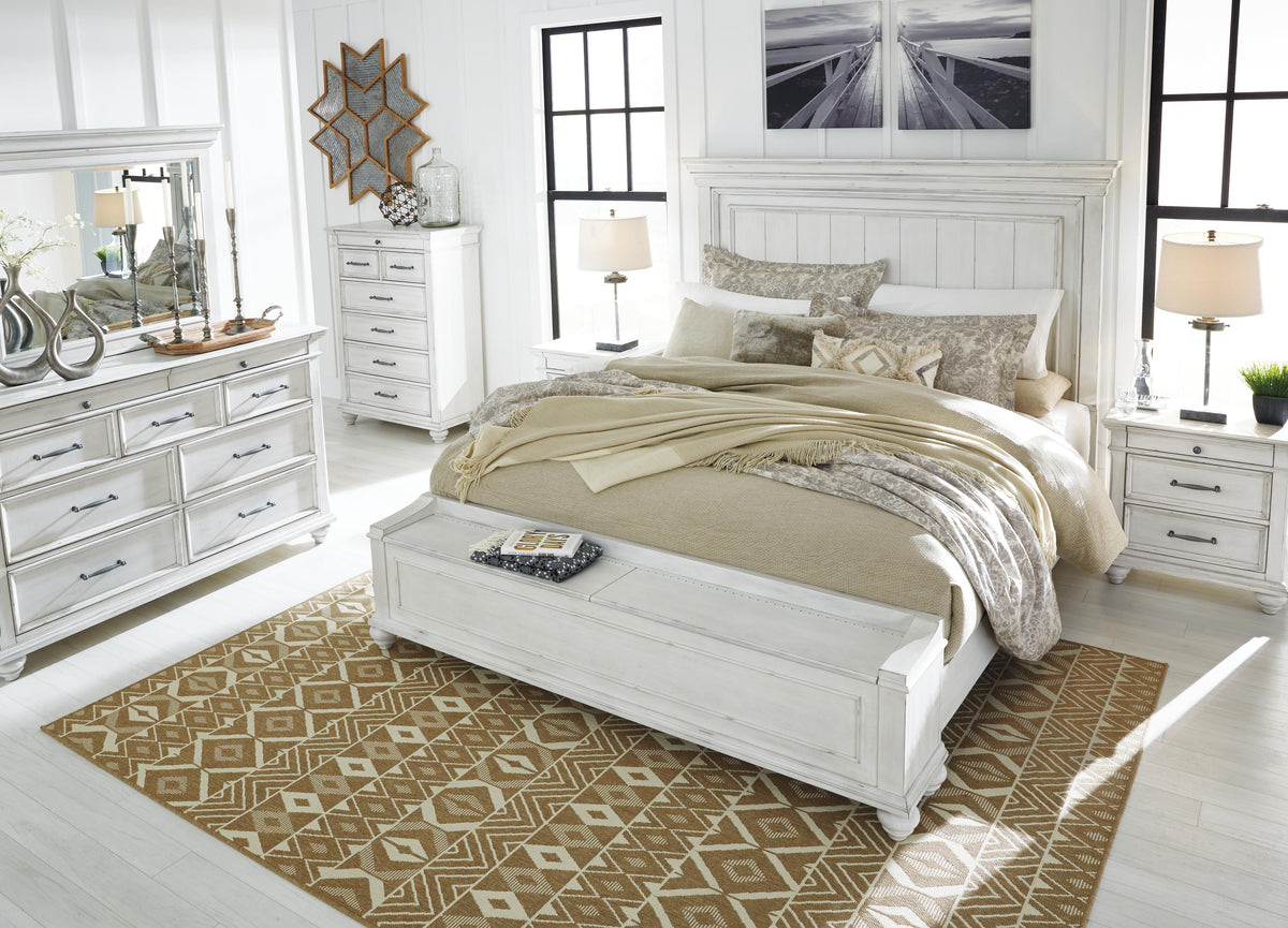 Kanwyn Queen Panel Bed with Storage Bench