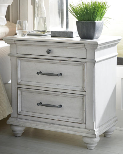 Kanwyn King Panel Bed, Dresser, Mirror and Nightstand