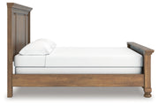 Vandenmore California King Panel Bed