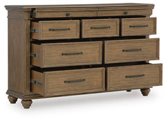 Waynely Dresser