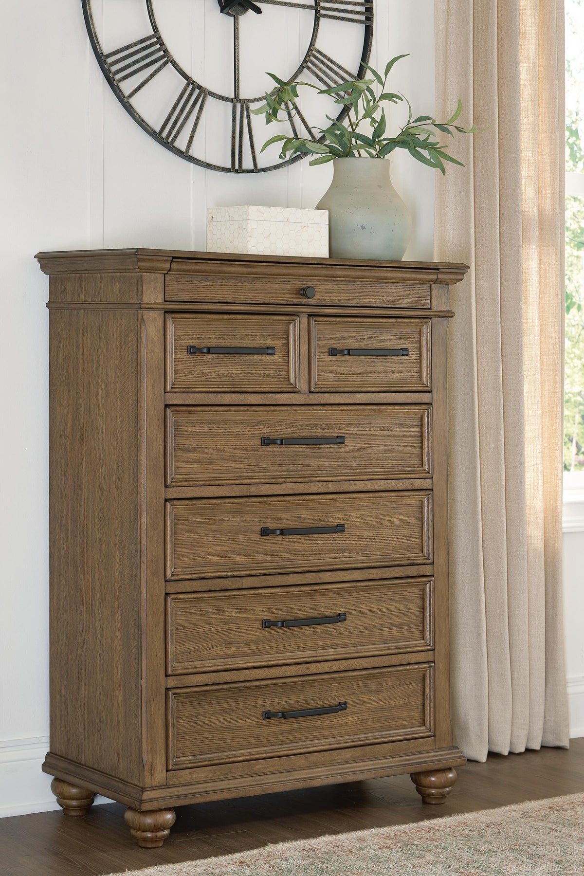 Waynely Seven Drawer Chest