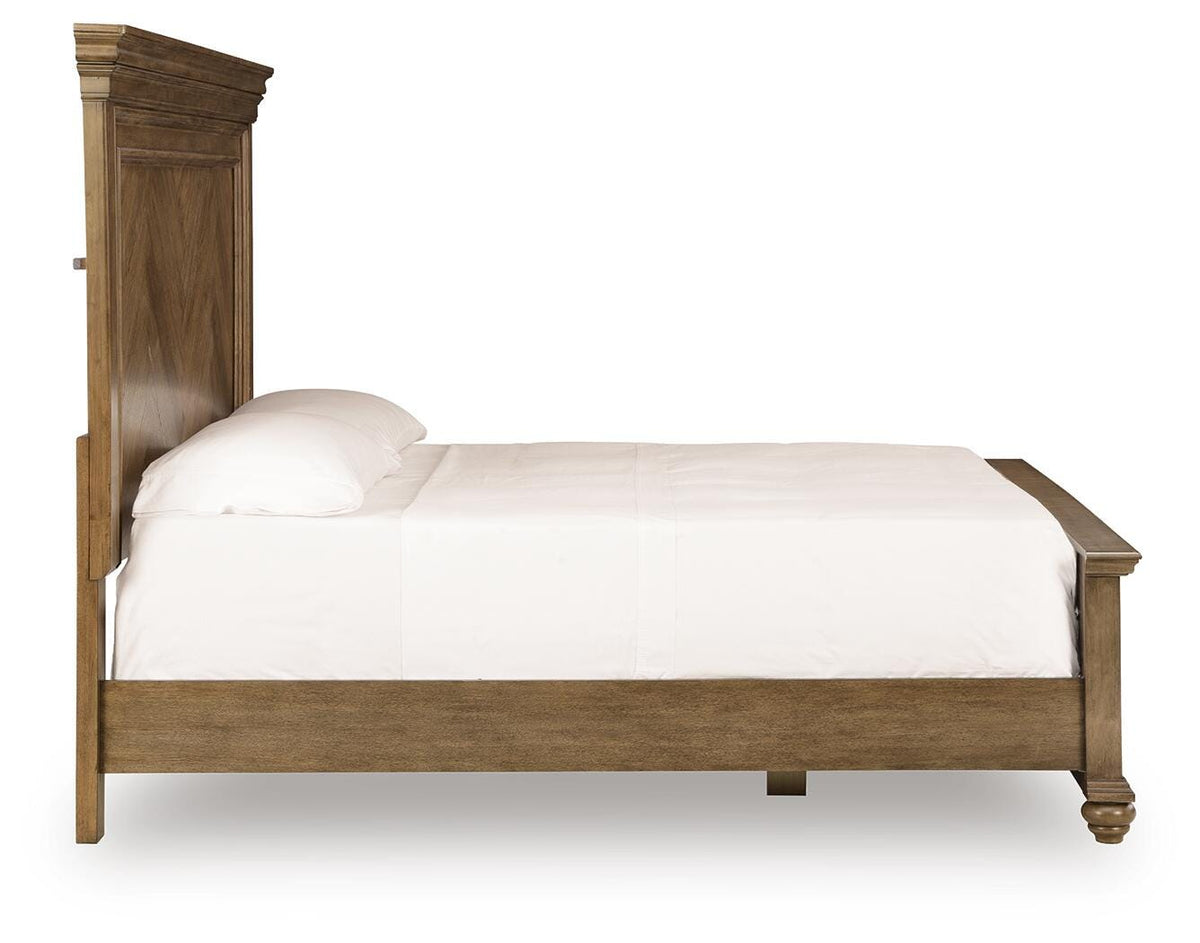 Waynely King Panel Bed