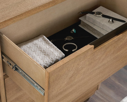 Cladian Chest of Drawers