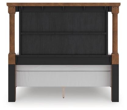 Rowlenstown Queen Poster Bed with Mirrored Dresser
