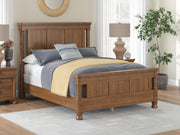 Rowlenstown Queen Poster Bed with Mirrored Dresser