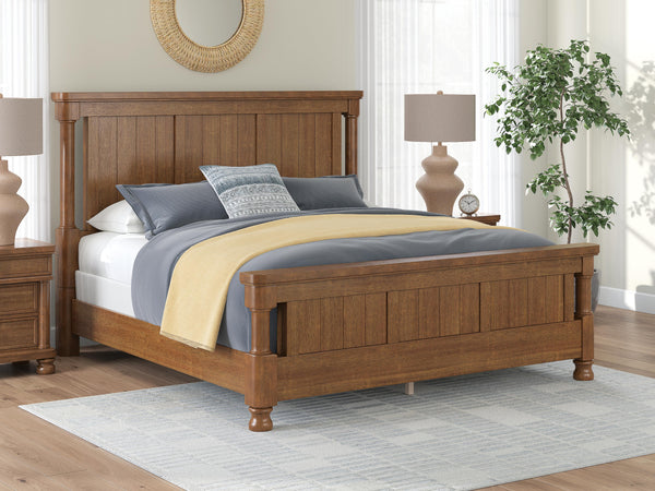Chadworth King Poster Bed