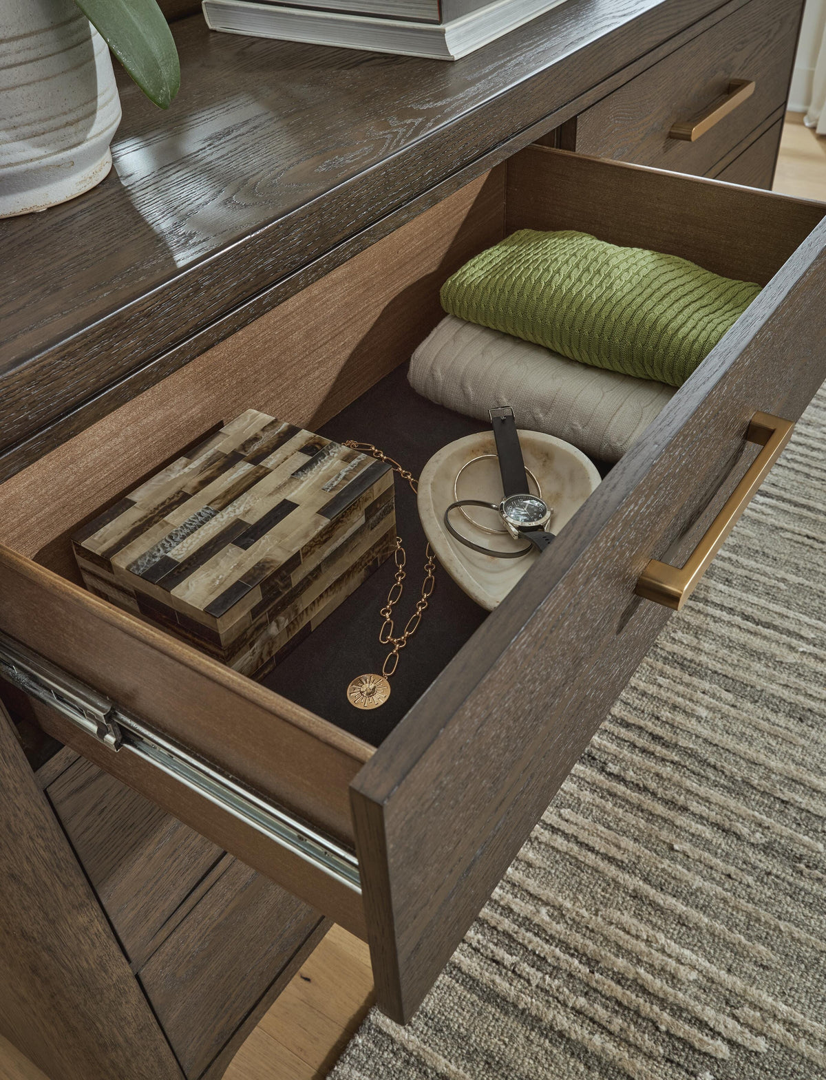 Darimore Dresser