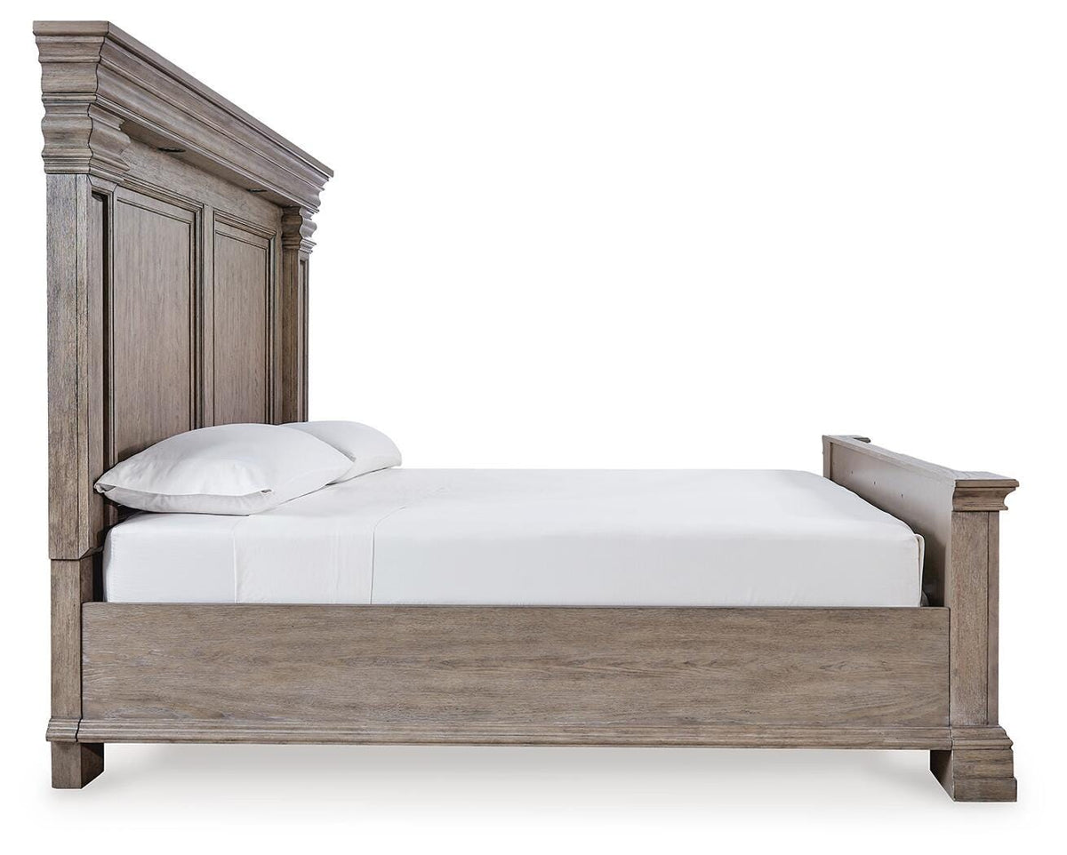 Blairhurst King Panel Bed with Mirrored Dresser and Nightstand