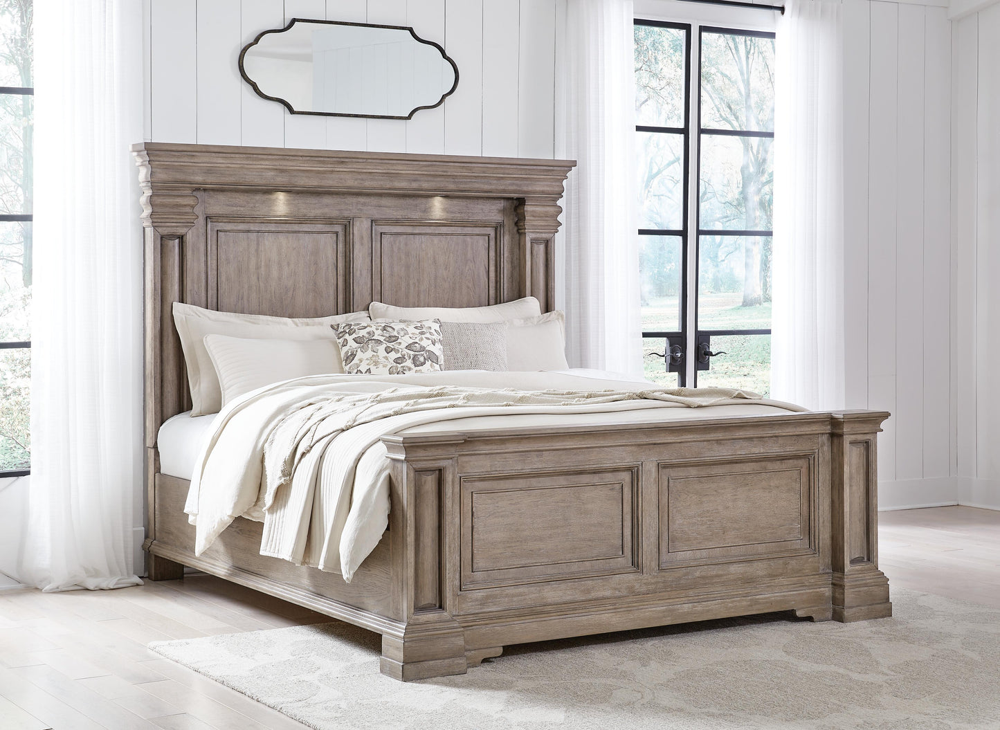 Blairhurst California King Panel Bed with Mirrored Dresser